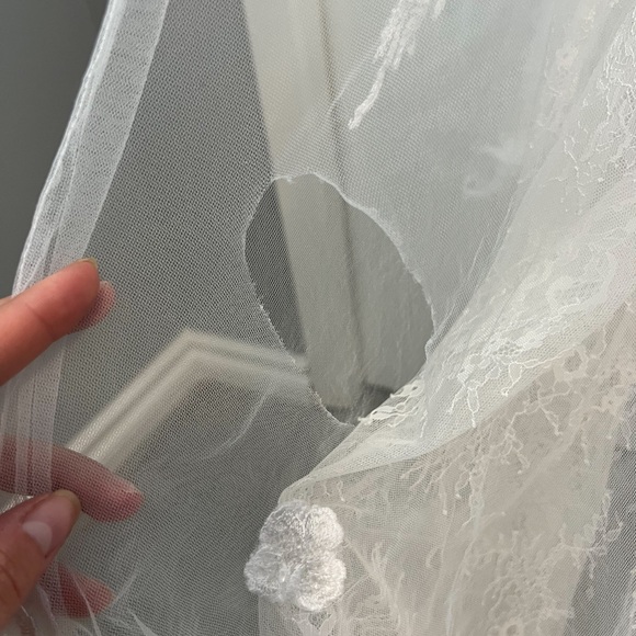 Size 14 Elysee Francoise Wedding Gown - Picture 7 of 10